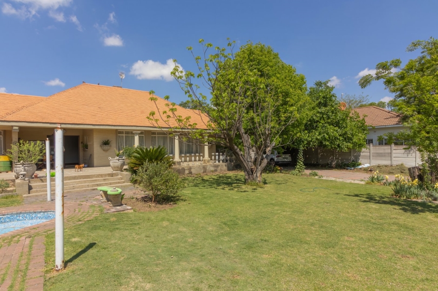 4 Bedroom Property for Sale in Wilgenhof Free State